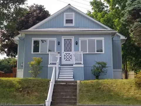96 Park Ave, Washington, NJ 07882