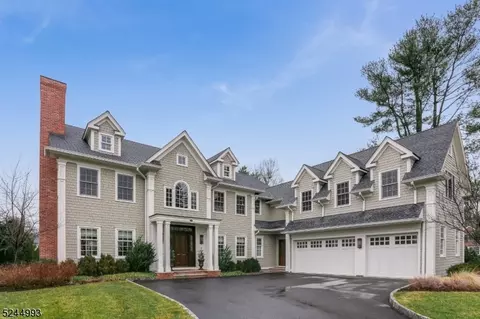 15 Scenery Hill Dr, Chatham Twp, NJ 07928