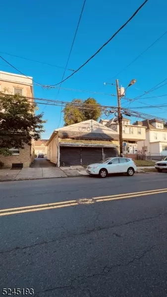 606-608 Monroe Ave, Elizabeth, NJ 07201