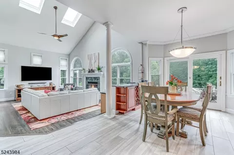7 Codington Ln, Warren, NJ 07059 photo 10