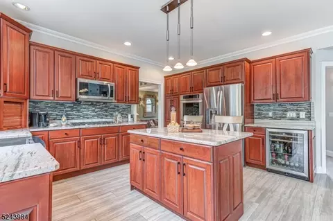 7 Codington Ln, Warren, NJ 07059 photo 9