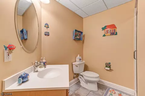 7 Codington Ln, Warren, NJ 07059 photo 28