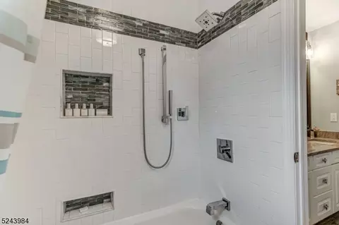 7 Codington Ln, Warren, NJ 07059 photo 25