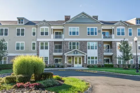 8308 Polk Dr, Wharton, NJ 07885