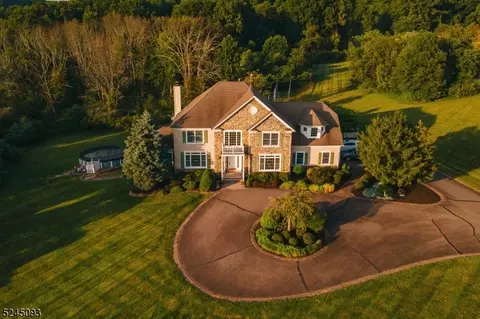 3 Hunter Ln, Milford, NJ 08848