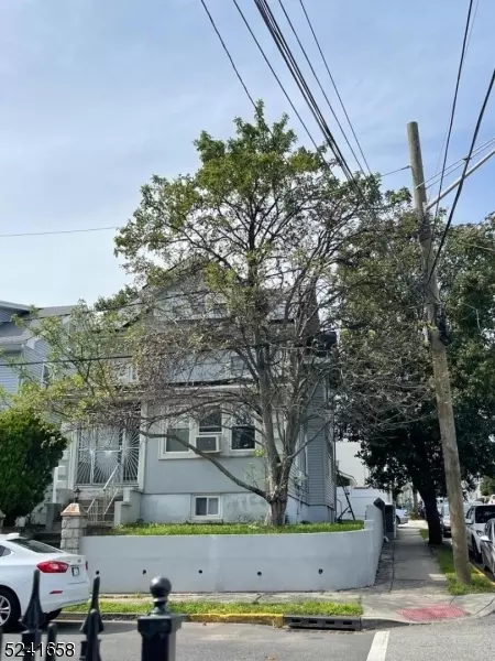 99 S Durand Pl, Irvington, NJ 07111