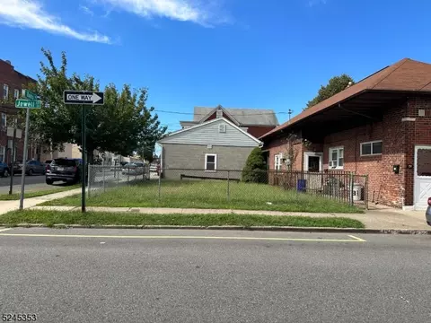 133 Jewell St #2, Garfield, NJ 07026