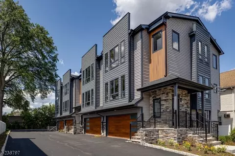 25 E 10th St #C, Linden, NJ 07036