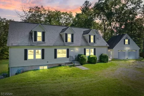 12 Oldwick Rd, Readington Twp, NJ 08889