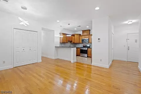 201-211 W Jersey St #318, Elizabeth, NJ 07202