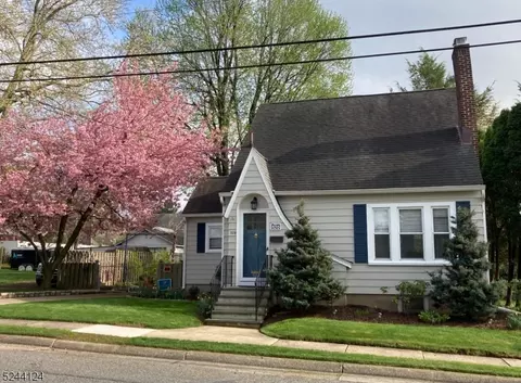 520 Corliss Ave, Phillipsburg, NJ 08865