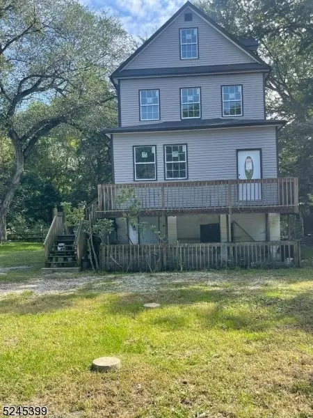 1819 Allen St, Rahway, NJ 07065