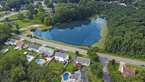 39 White Rock Blvd # A, Jefferson, NJ 07438
