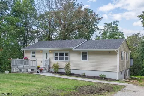 25 Lee Dr, Vernon Twp, NJ 07422