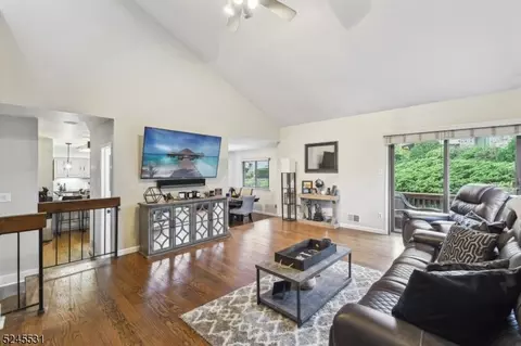 250 Ridgedale Ave #J6, Florham Park, NJ 07932