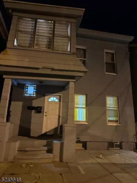 372 E 21st St, Paterson, NJ 07513