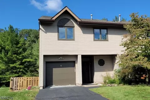 1 Peach Ct, Flemington, NJ 08822