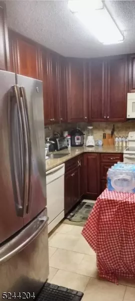 10 N Wood Ave #713, Linden, NJ 07036