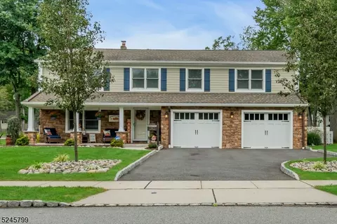 31 Distler Ave, West Caldwell, NJ 07006