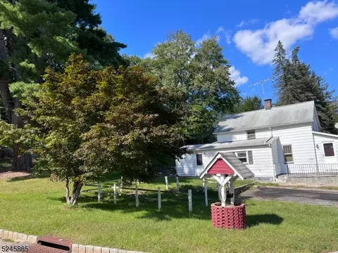 10 Degraw Rd, Riverdale, NJ 07457