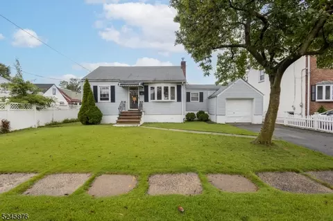 1011 E Blancke St, Linden, NJ 07036