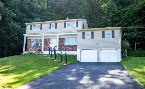 95 Toby Dr, Roxbury Twp, NJ 07876