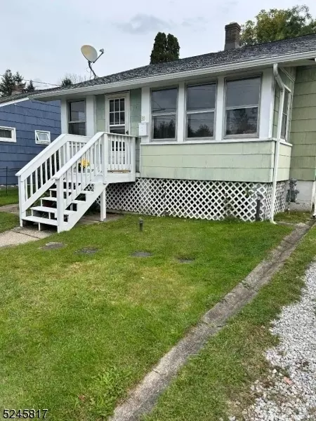 30 John Wilton St, Franklin, NJ 07416