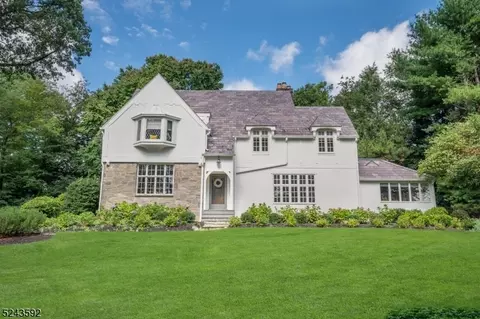 14 Edgewood Dr, Summit, NJ 07901