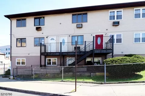 595 Main #7, Paterson, NJ 07503