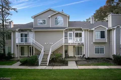 22 Cedar Ct, Bedminster, NJ 07921