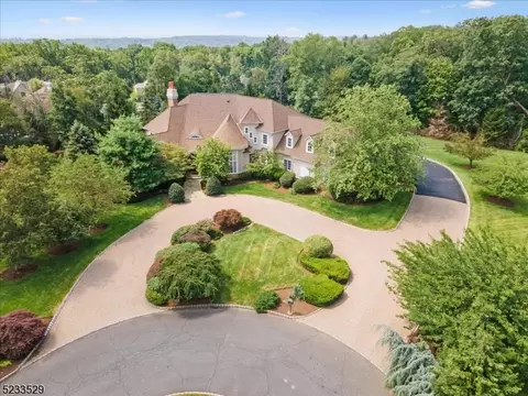 5 Dory Ct, Warren, NJ 07059
