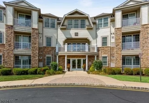 366 Victoria Dr #366, Bridgewater, NJ 08807