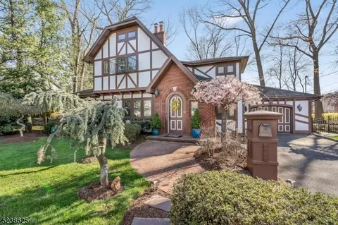 29 Greaves Pl, Cranford, NJ 07016