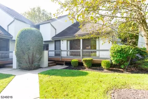 20 Azalea Ct, Monmouth Junction, NJ 08852