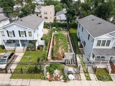 436 S 9th St, Newark, NJ 07103