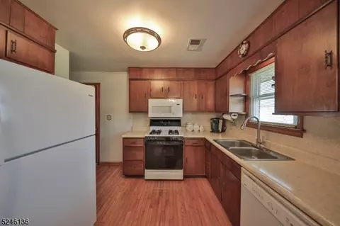 626 Grant St, Alpha, NJ 08865 photo 10