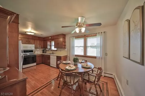 626 Grant St, Alpha, NJ 08865 photo 9