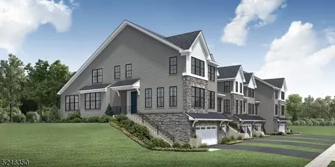 19 Lawrence Ln #32, Denville, NJ 07834