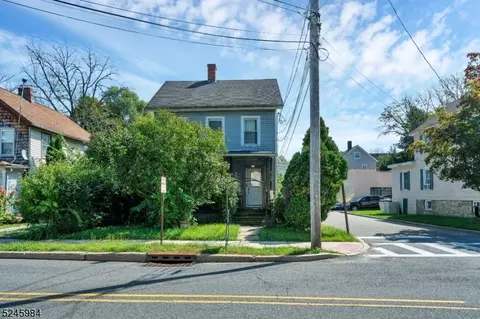 11 Madison St, Newton, NJ 07860