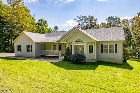 21 Rockport Rd, Wantage, NJ 07461