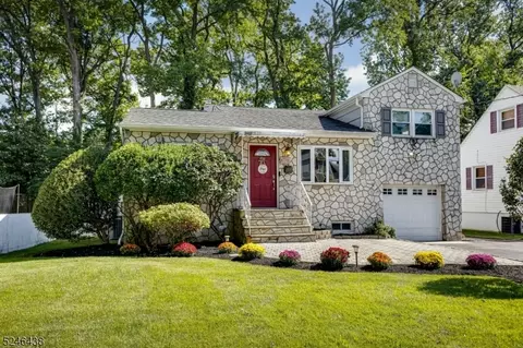 38 Roselle Ave, Cranford, NJ 07016
