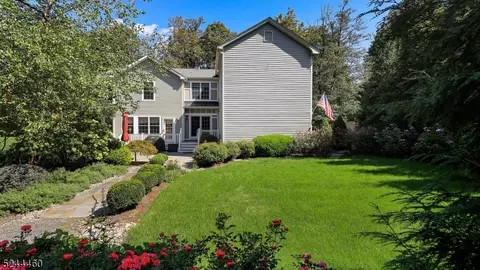 719 Amwell Rd, Hillsborough, NJ 08844