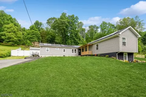 231 Free Union Rd, Liberty, NJ 07838