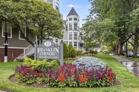 22 Franklin Pl #4B, Morristown, NJ 07960