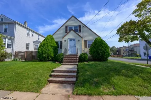 419 W Elm St, Linden, NJ 07036