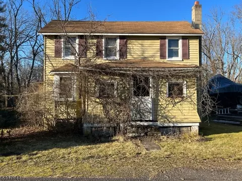 505 River Rd, Bethlehem Twp, NJ 08802
