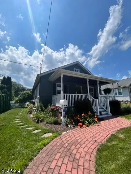 319 Belvidere Ave, Washington, NJ 07882
