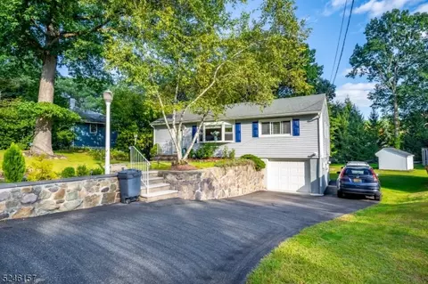 87 Valley View Dr, Rockaway, NJ 07866