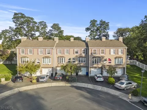 777 Jefferson Ave #16, Rahway, NJ 07065