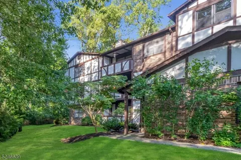 16 Heritage Dr # G, Chatham Twp, NJ 07928